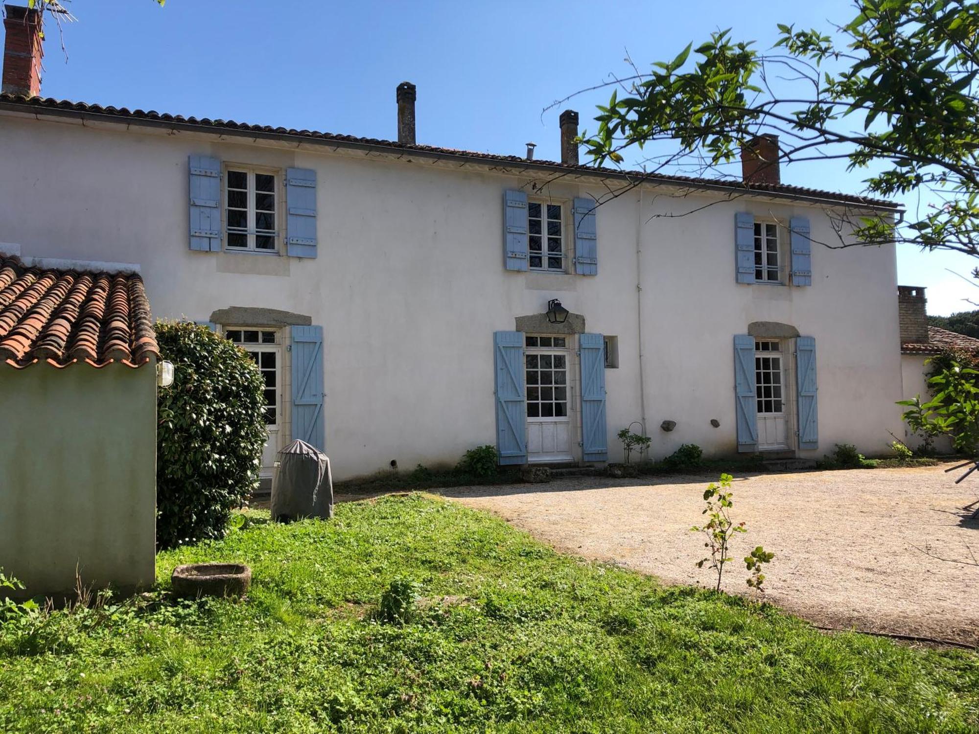 La Vieille Cure, Spa, Wifi A 20 Min Des Plages La Jonchere Exterior photo