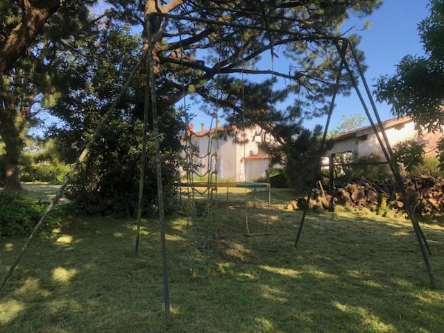 La Vieille Cure, Spa, Wifi A 20 Min Des Plages La Jonchere Exterior photo